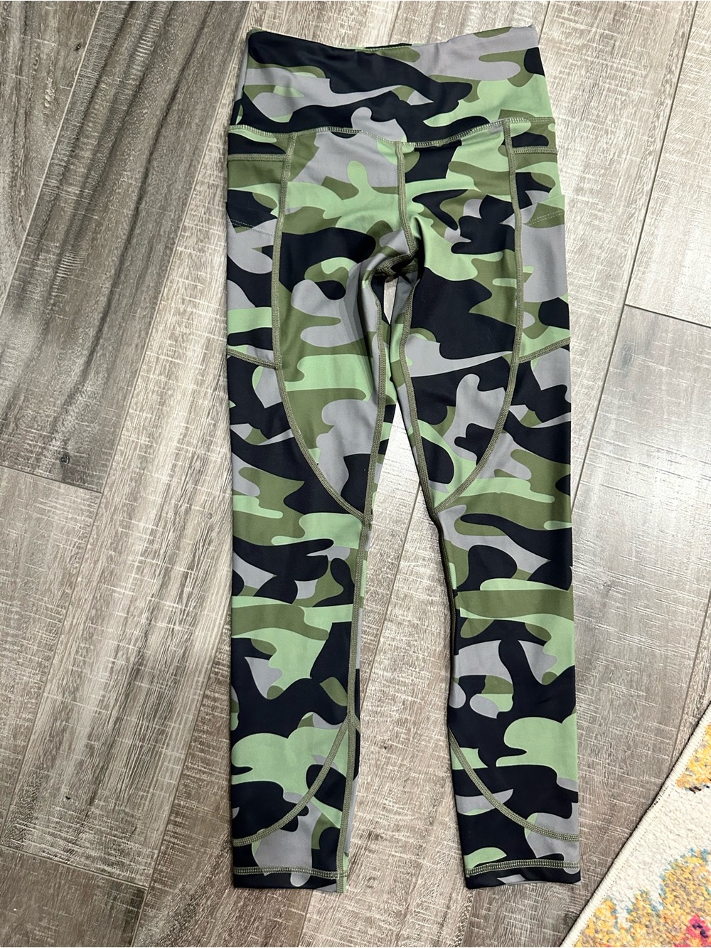 Zyia Light N Tight Leggings - Green Camouflage